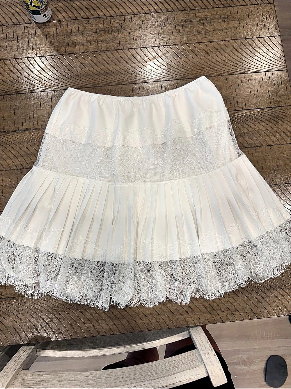 White Lace Trim Pleated Mini Skirt Size XL Like New